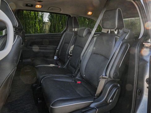 Used 2025 Honda Odyssey Touring image 8