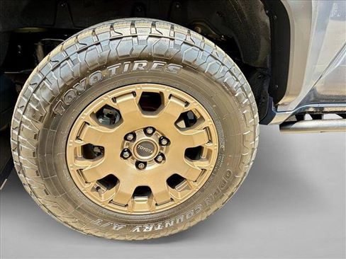Certified 2025 Toyota 4Runner Trailhunter AWD/4WD image 5