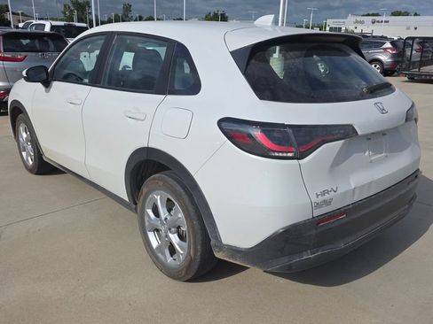 Certified 2024 Honda HR-V LX image 3