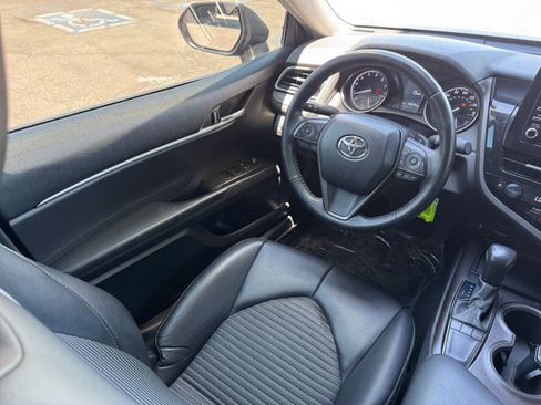 Used 2022 Toyota Camry SE FWD image 20