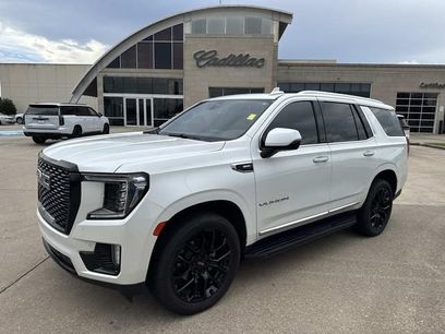 Used 2022 GMC Yukon SLT w/ SLT Premium Package