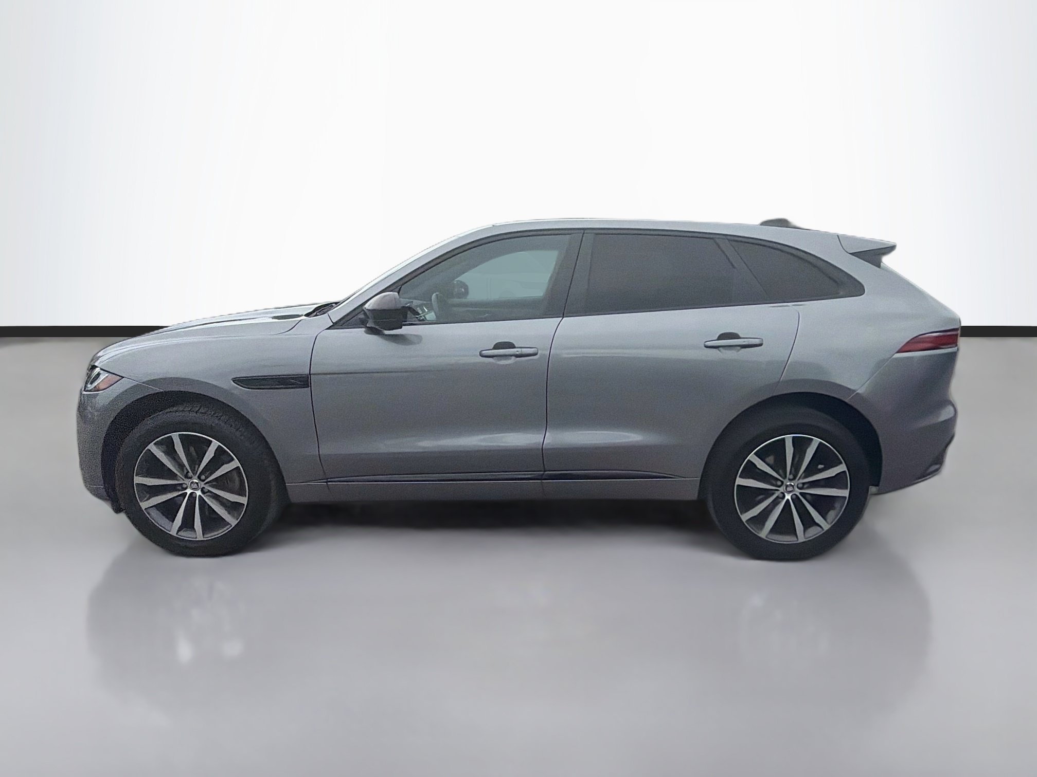 Used 2026 Jaguar F-PACE R-Dynamic S AWD/4WD image 2