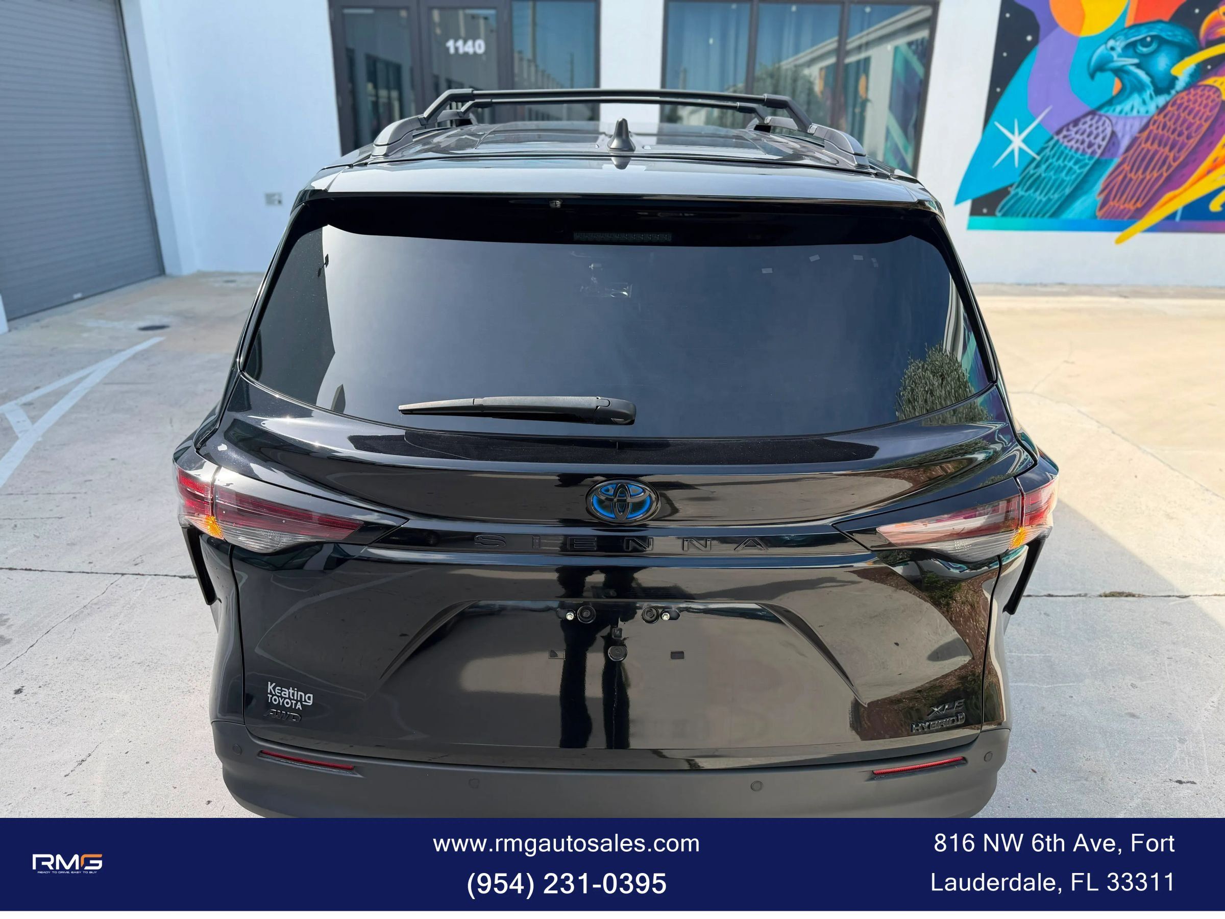 Used 2024 Toyota Sienna XLE Woodland Edition AWD/4WD image 10