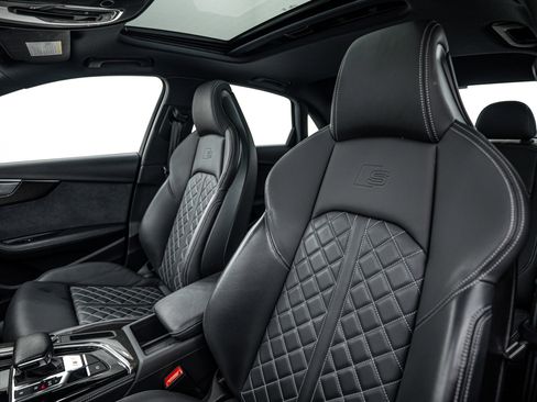 Used 2024 Audi S4 Prestige AWD/4WD image 13