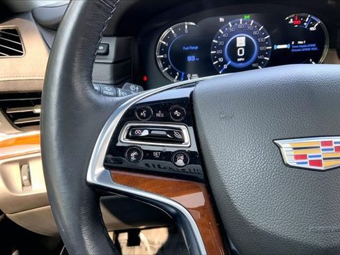 Used 2017 Cadillac Escalade ESV Luxury AWD/4WD image 18