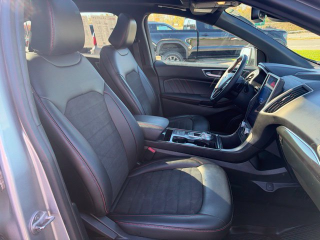 Used 2021 Ford Edge ST-Line AWD/4WD image 11