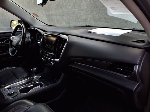 Used 2019 Chevrolet Traverse Premier w/ Redline Edition FWD image 23