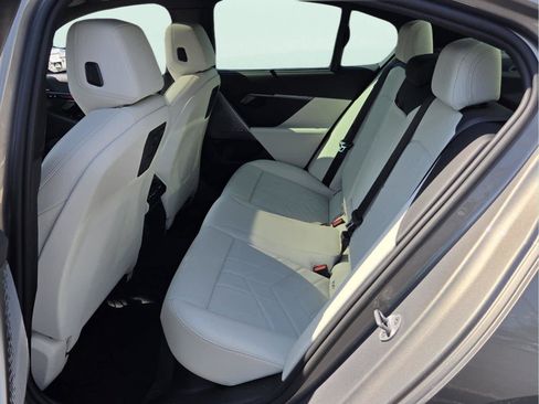 Used 2025 BMW i5 eDrive40i w/ M Sport Package RWD image 12