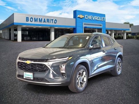 New 2026 Chevrolet Trax LT FWD image 1