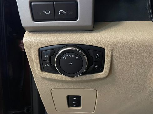 Used 2016 Ford F150 Lariat w/ Equipment Group 502A Luxury AWD/4WD image 14