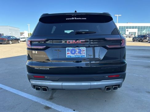 Used 2025 GMC Acadia Elevation image 6