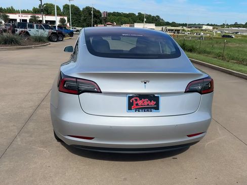 Used 2018 Tesla Model 3 Long Range RWD image 8