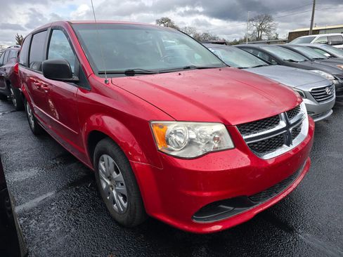 Used 2014 Dodge Grand Caravan SE w/ Quick Order Package 29E SE image 3