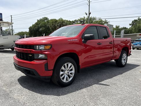 Used 2022 Chevrolet Silverado 1500 Custom AWD/4WD image 1
