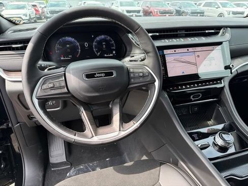 New 2026 Jeep Grand Cherokee Altitude AWD/4WD image 14