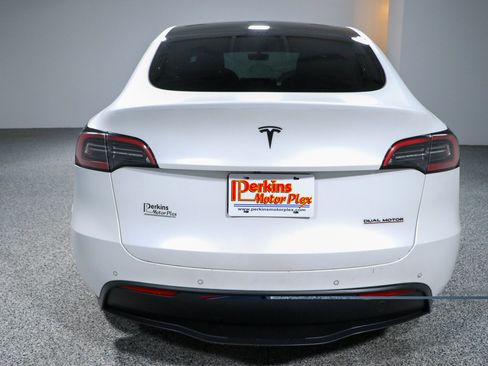 Used 2022 Tesla Model Y Performance AWD/4WD image 8