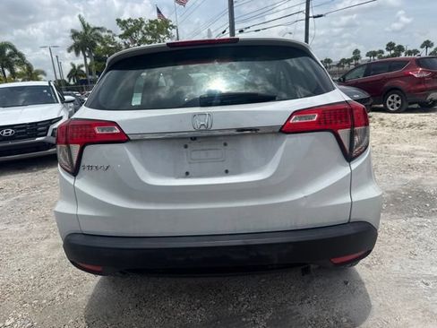 Used 2021 Honda HR-V LX image 8