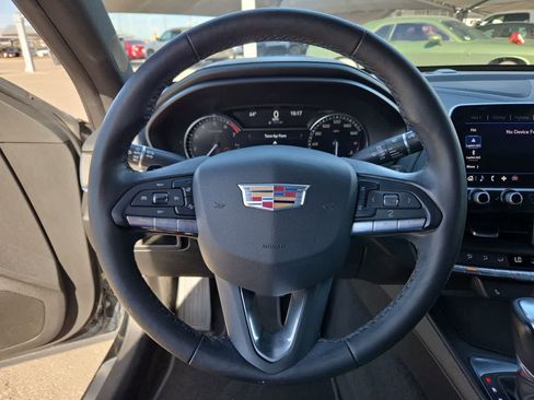 Used 2021 Cadillac CT4 Luxury w/ Cold Weather Package image 19