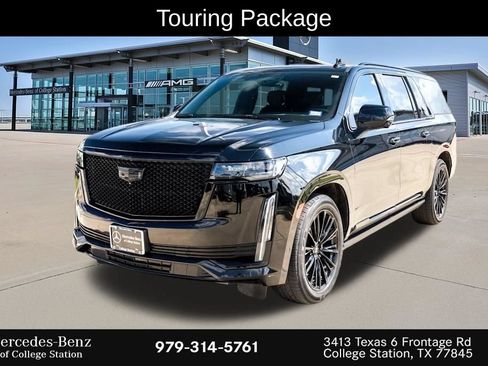 Used 2022 Cadillac Escalade ESV Sport w/ Touring Package RWD image 6