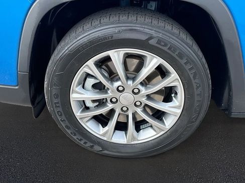 Used 2022 Jeep Cherokee Latitude Lux FWD image 28