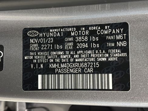 Used 2024 Hyundai Elantra SEL FWD image 28