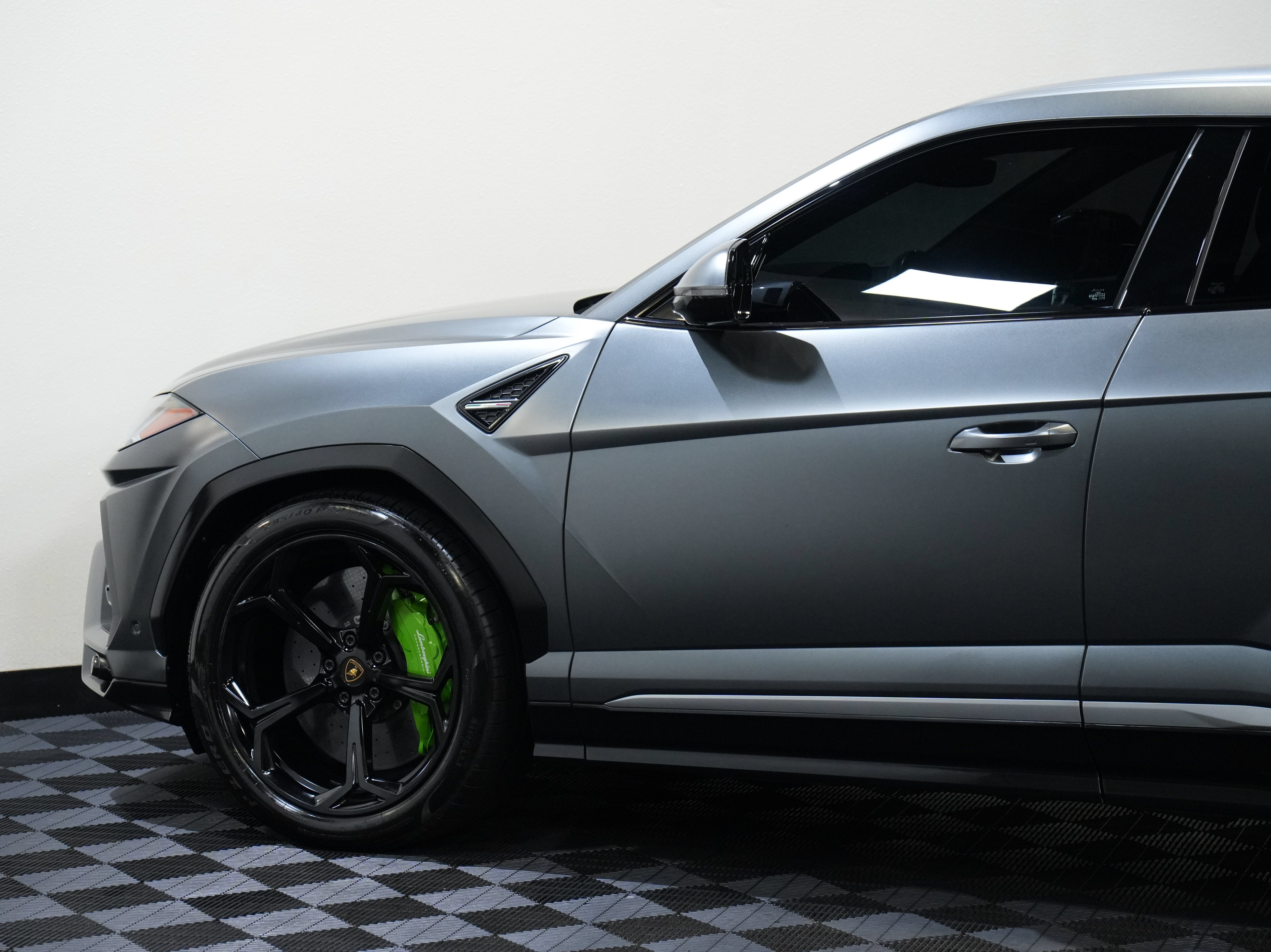 Used 2019 Lamborghini Urus AWD/4WD image 20