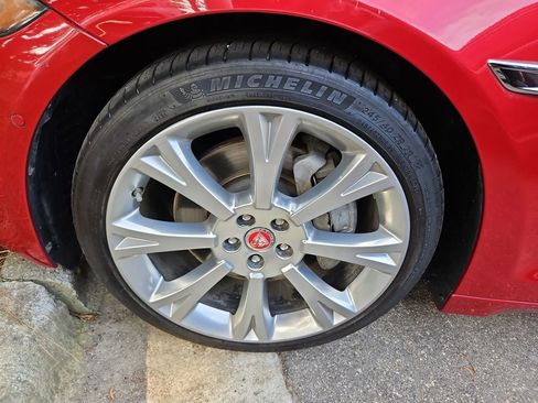 Used 2019 Jaguar XJ L Portfolio RWD image 37
