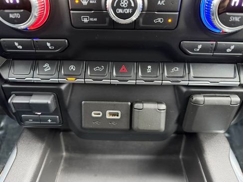 Used 2021 GMC Sierra 1500 Elevation image 25