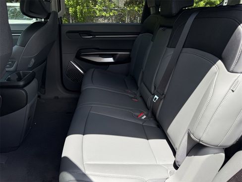 New 2026 Kia EV9 Light image 19