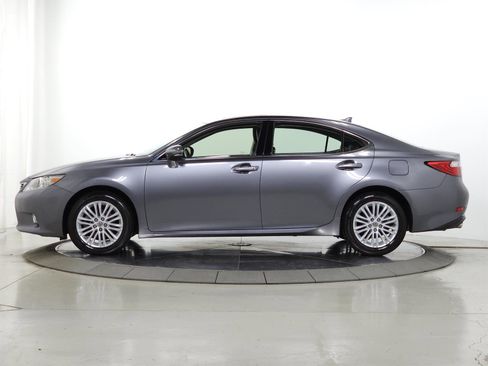 Used 2013 Lexus ES 350 w/ Luxury Pkg FWD image 4
