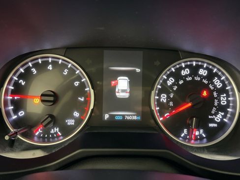 Used 2020 Toyota RAV4 LE w/ Carpet Mat Package image 17