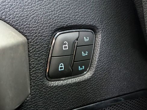 Used 2020 Ford F350 Lariat AWD/4WD image 32