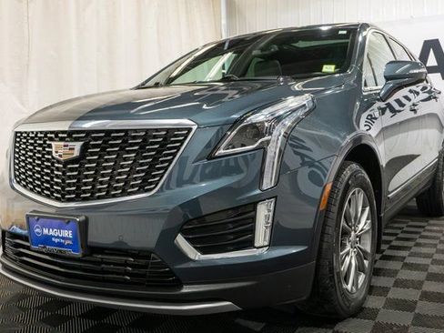 Used 2021 Cadillac XT5 Premium Luxury AWD/4WD image 2
