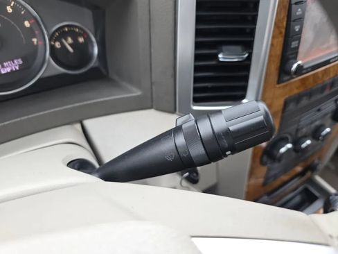 Used 2008 Jeep Grand Cherokee Limited w/ Trailer Tow Group IV image 25