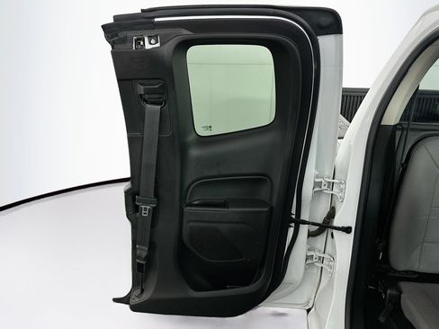 Used 2016 Chevrolet Colorado W/T w/ WT Convenience Package image 27