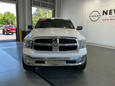 Used 2019 RAM 1500 Classic SLT AWD/4WD image 18