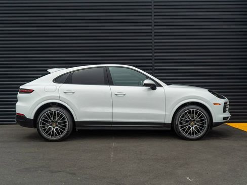 Certified 2023 Porsche Cayenne Coupe AWD/4WD image 8
