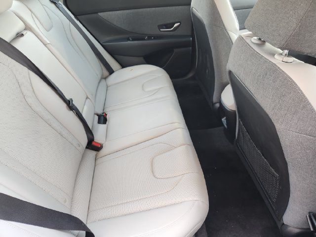 Used 2025 Hyundai Elantra Limited FWD image 31