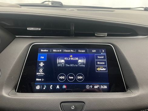 Used 2022 Cadillac XT4 Premium Luxury w/ LPO, Radiant Package image 17