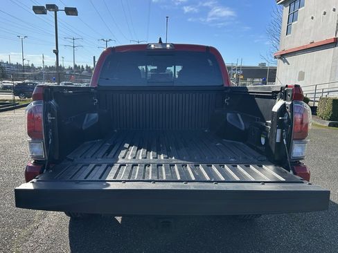 Certified 2023 Toyota Tacoma TRD Off-Road w/ Technology Package image 25