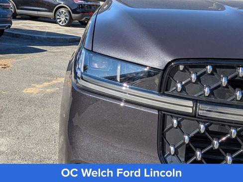 Certified 2025 Lincoln Navigator L Black Label AWD/4WD image 12