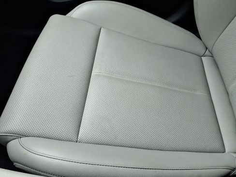Used 2024 Genesis G70 2.5T RWD image 25