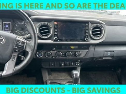 Used 2023 Toyota Tacoma TRD Off-Road image 12