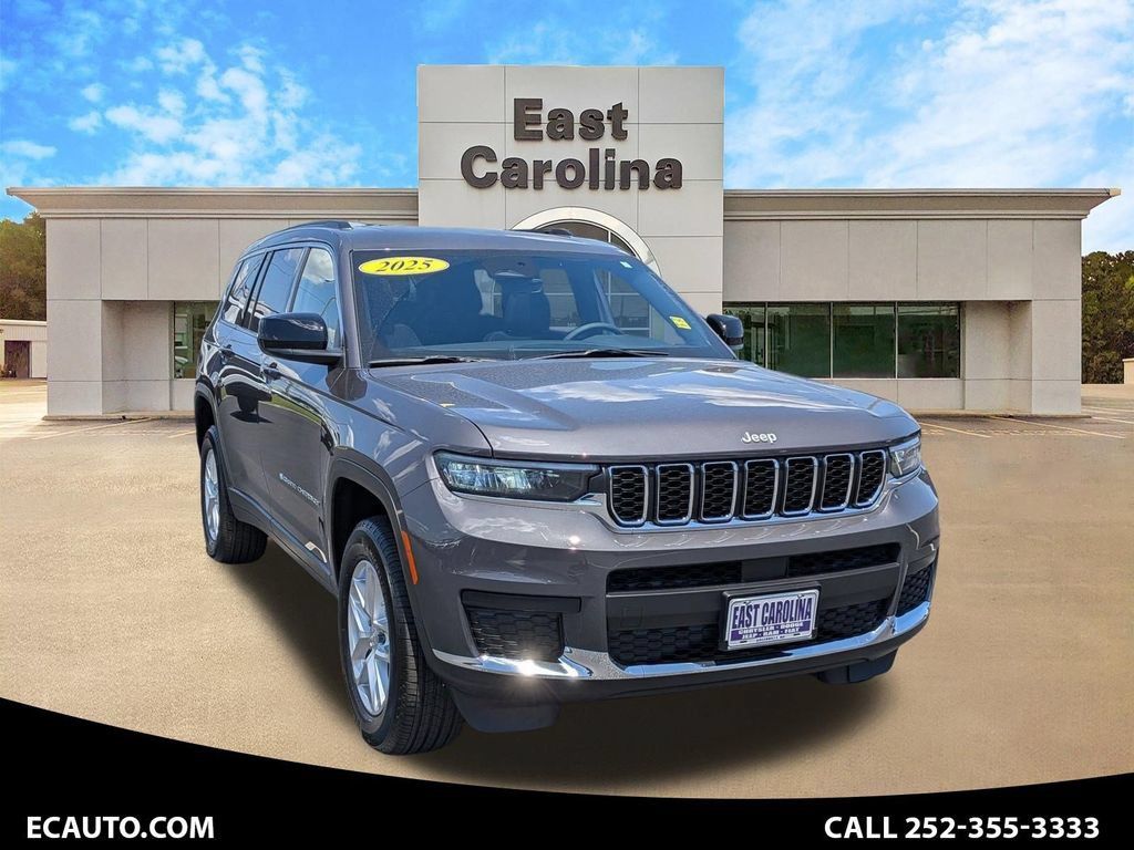 Used 2025 Jeep Grand Cherokee L Laredo w/ Luxury Tech Group I AWD/4WD image 1