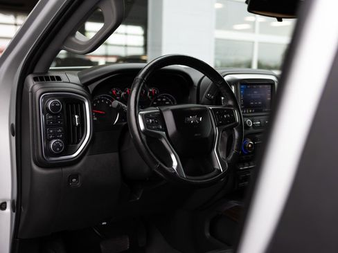 Used 2020 Chevrolet Silverado 1500 LT Trail Boss AWD/4WD image 13