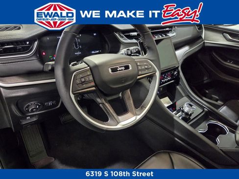 New 2025 Jeep Grand Cherokee L Limited w/ Luxury Tech Group II image 4