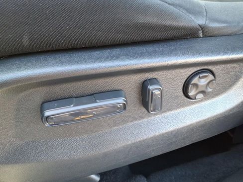 Used 2018 Honda CR-V EX image 11