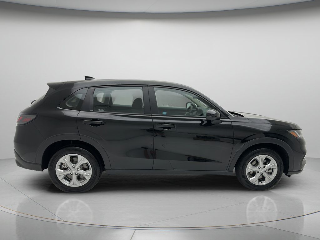 Used 2025 Honda HR-V LX image 6