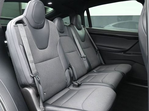 Used 2018 Tesla Model X 75D image 24