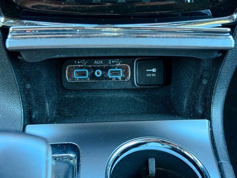 Used 2019 Jeep Grand Cherokee Laredo image 28